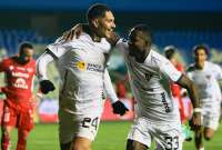 Paolo Guerrero anotó su primer gol con la camiseta de Liga de Quito.