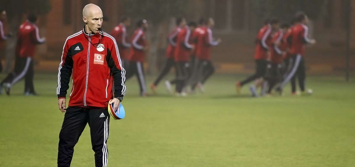 Bob Bradley dirigir&aacute; a Montero en el Swansea