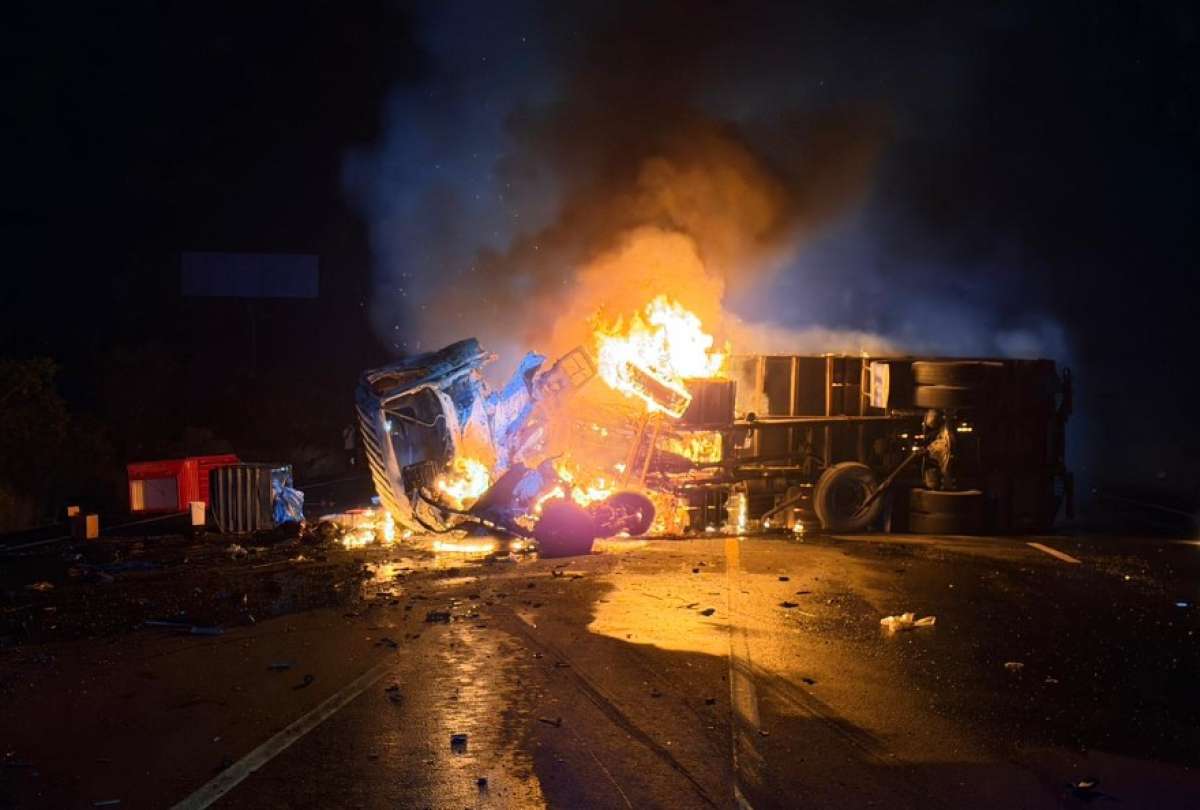 10 personas fallecieron y dos quedaron heridas en accidente de tr&aacute;nsito en Zapotal, Santa Elena. 