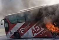 Un bus se incendió cerca del intercambiador de Carcelén, en Quito