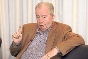 &ldquo;Am&eacute;rica amenaza el poder&iacute;o europeo&rdquo;     