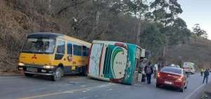 Uno de los accidentes involucr&oacute; a dos buses, uno de ellos escolar.