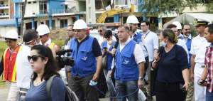 Embajadores de la Unasur llegaron ayer a Manab&iacute; con ayuda. Visitaron albergues y zonas afectadas. Adem&aacute;s participaron en una reuni&oacute;n en Montecristi.