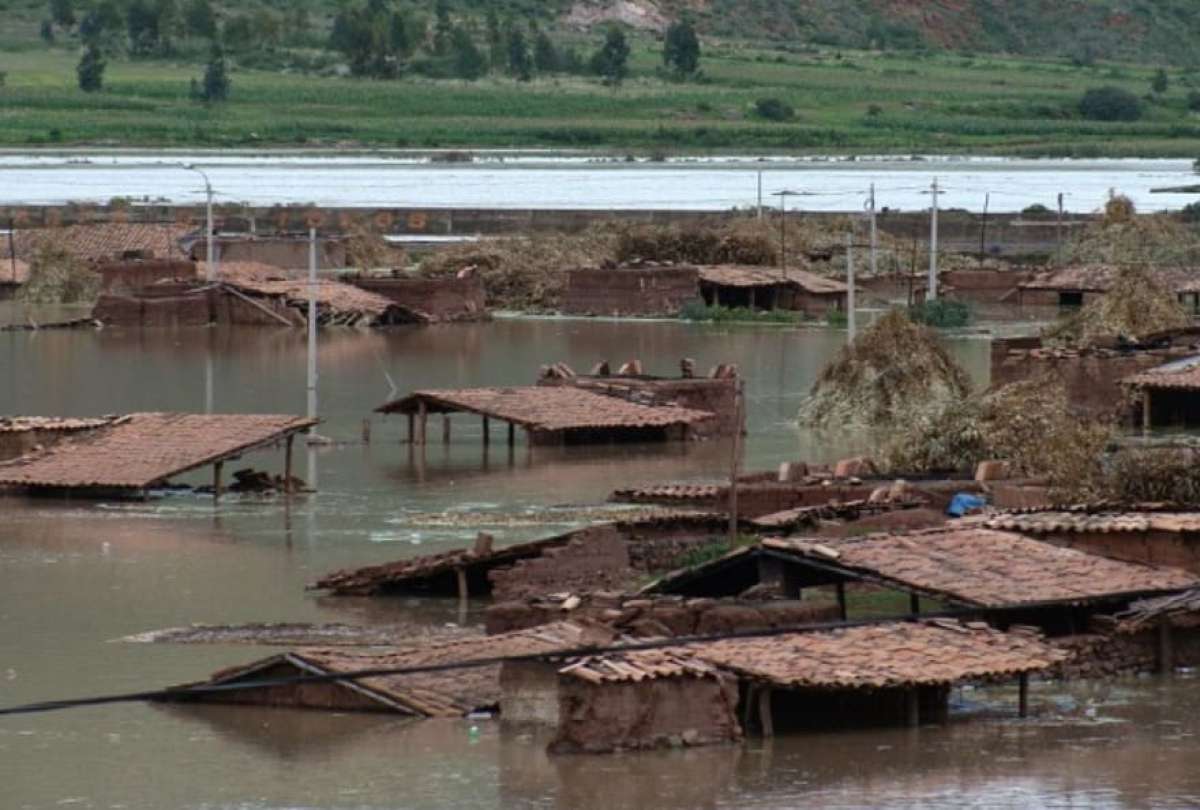 En Perú, el temporal ha dejado fallecidos y daños en infraestructura