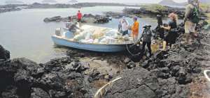 Pl&aacute;stico amenaza la vida de especies en Gal&aacute;pagos