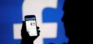 Facebook lanza en Brasil un programa para combatir noticias falsas