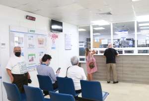 Usuarios del IESS acceden a consultas m&eacute;dicas mediante el sistema de agendamiento digital.