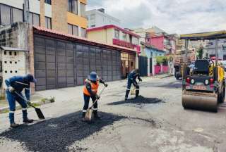 La rehabilitación vial en Quito se realiza a través de una evaluación previa de las vías