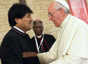 Morales resalta "enormes coincidencias" con papa Francisco
