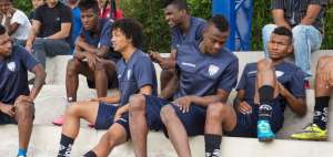 De izq. a der. en la grada de abajo: Jonathan Gonz&aacute;lez, Carlos Cuero, Jos&eacute; Angulo y Bryan Cabezas, quienes se forjaron en Independiente del Valle, que ma&ntilde;ana juega la final de la Copa Libertadores de 2016.
