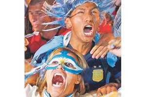 Los argentinos festejaron por partida triple
