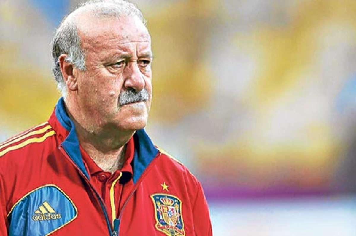 Vicente del Bosque, seleccionador de Espa&ntilde;a y campe&oacute;n mundial en 2010, dio a conocer la &lsquo;renovada&rsquo; lista de jugadores para los pr&oacute;ximos cotejos amistosos. Foto: Internet.