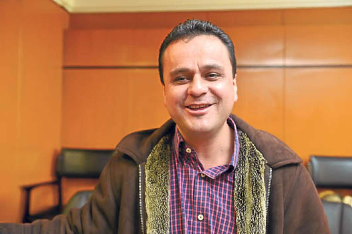 Nombre completo: Esteban Bernal.  Profesi&oacute;n: Ingeniero. Nacionalidad: ecuatoriana.  Cargo: preside la Comisi&oacute;n de transici&oacute;n de la nueva administraci&oacute;n de la Municipalidad de Cuenca. Foto: Jos&eacute; Luis Llivisaca│El Tel&eacute;grafo