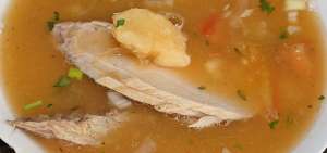 El 1 de enero miles de guayaquile&ntilde;os se aglomeran en las picanter&iacute;as para disfrutar de un encebollado.