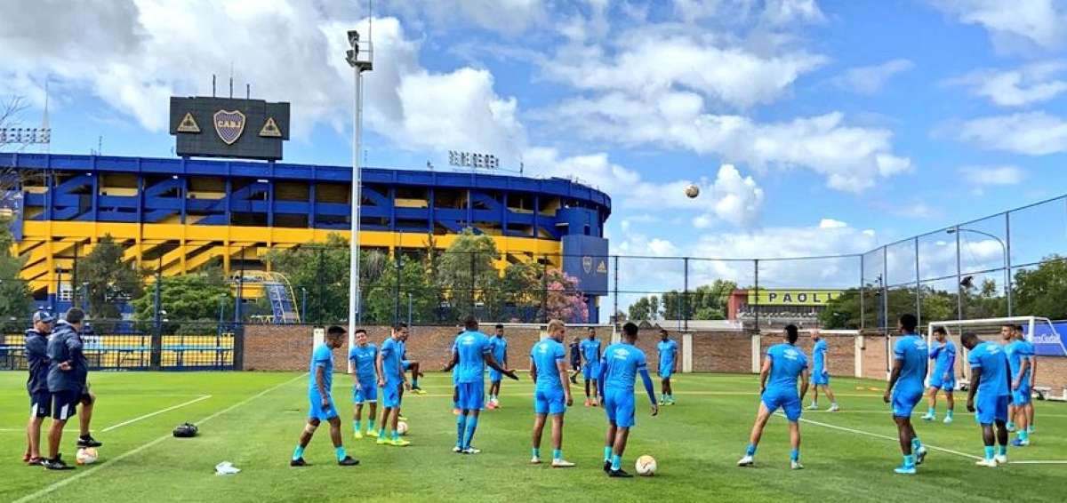 el entrenador, Luis Zubeld&iacute;a, adelant&oacute; que Lan&uacute;s jugar&aacute; con mayor&iacute;a de titulares ante la Universidad Cat&oacute;lica porque se trata de un equipo "peligroso".