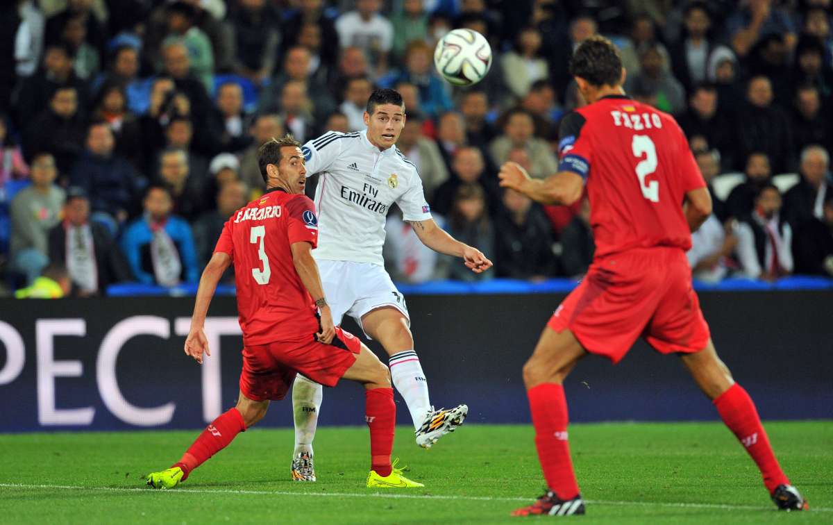 Federico Fazio (d.) fue titular en el encuentro de esta tarde ante el Real Madrid en Cardiff. Foto: AFP