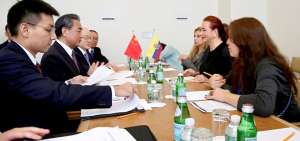 Los cancilleres de China y Ecuador evaluaron los avances de los acuerdos suscritos.