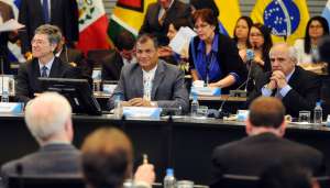 El presidente Rafael Correa particip&oacute; de la Conferencia de Desarrollo Sostenible, que se efect&uacute;a en la Sede de Unasur, en Quito, Foto: Daniel Molineros/ EL TEL&Eacute;GRAFO