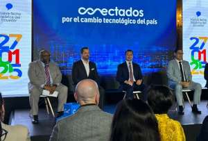 El presidente Daniel Noboa participó de la firma del acuerdo con Google para transformar los servicios públicos en Ecuador. 