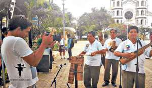 La productora Urbano Films trabaja en la elaboraci&oacute;n del programa televisivo, que explora las 22 provincias de Manab&iacute; con su m&uacute;sica. Foto: urbano films