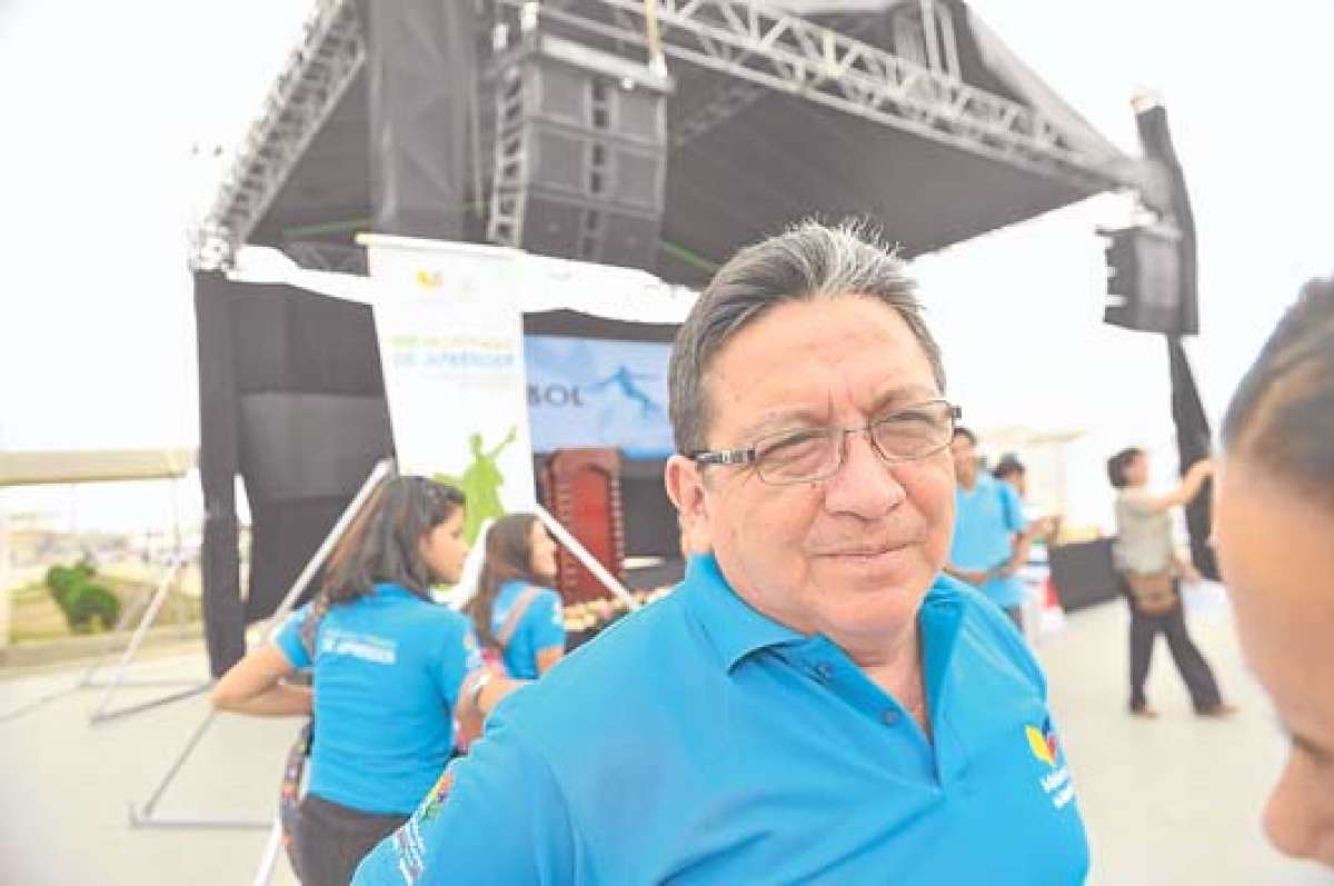 El colegio 5 de Junio, de Manta, ser&aacute; unidad del milenio 
