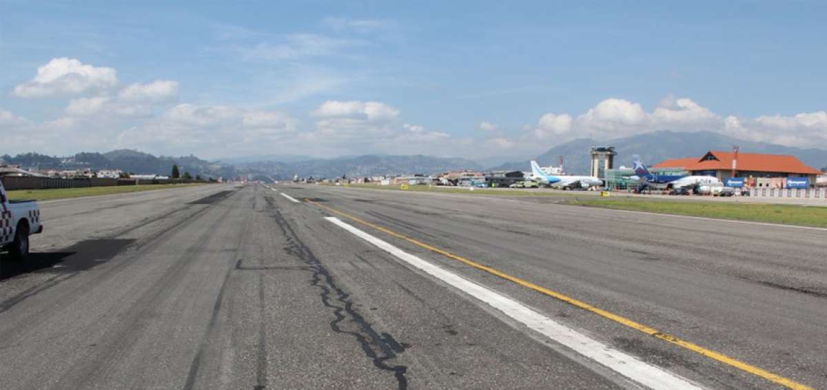 Los ediles piden explicaciones por el estado de pista a&eacute;rea