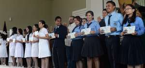 Los bachilleres pueden aplicar entre 29 universidades y 85 institutos p&uacute;blicos