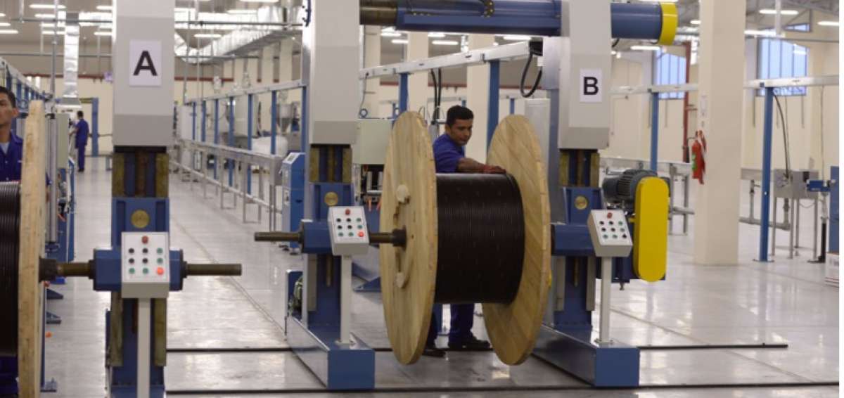 Primera f&aacute;brica de cables de fibra &oacute;ptica en Ecuador en im&aacute;genes