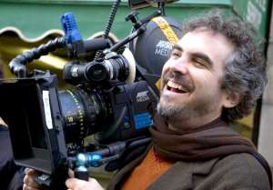 Alfonso Cuar&oacute;n se hizo famoso con su pel&iacute;cula Y tu mam&aacute; tambi&eacute;n. Fue productor, entre otras cintas, de Cr&oacute;nicas, de Sebasti&aacute;n Cordero. Foto: Tomada de www.kioskonews.com
