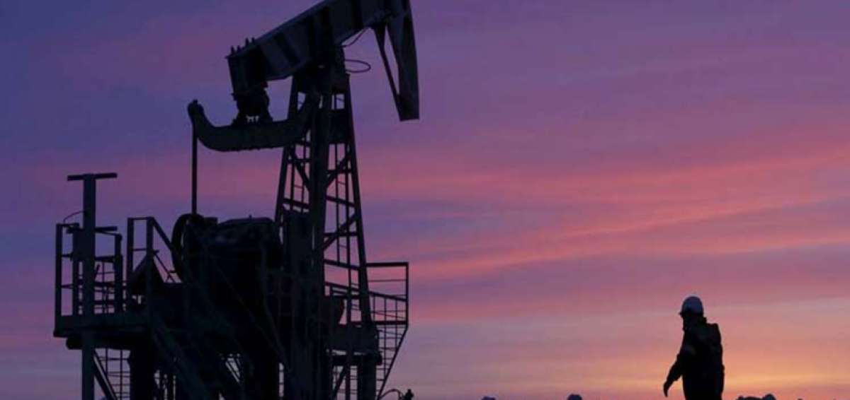 OPEP pronostica super&aacute;vit en mercado petrolero para 2018