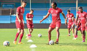 Los jugadores j&oacute;venes&rsquo; que fueron citados por Sixto Vizuete se esfuerzan por obtener un puesto en el equipo titular de la &lsquo;Tri&rsquo;. Foto: Miguel Castro / El Tel&eacute;grafo.