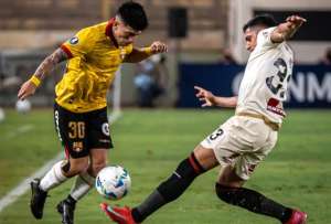 Barcelona perdió ante Universitario de Perú