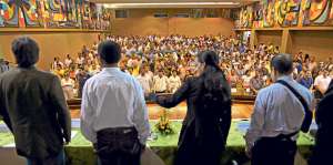 El auditorio de la Corporaci&oacute;n Financiera Nacional (CFN) en Guayaquil acogi&oacute; a dirigentes campesinos. Foto: Eduardo Escobar / El Tel&eacute;grafo