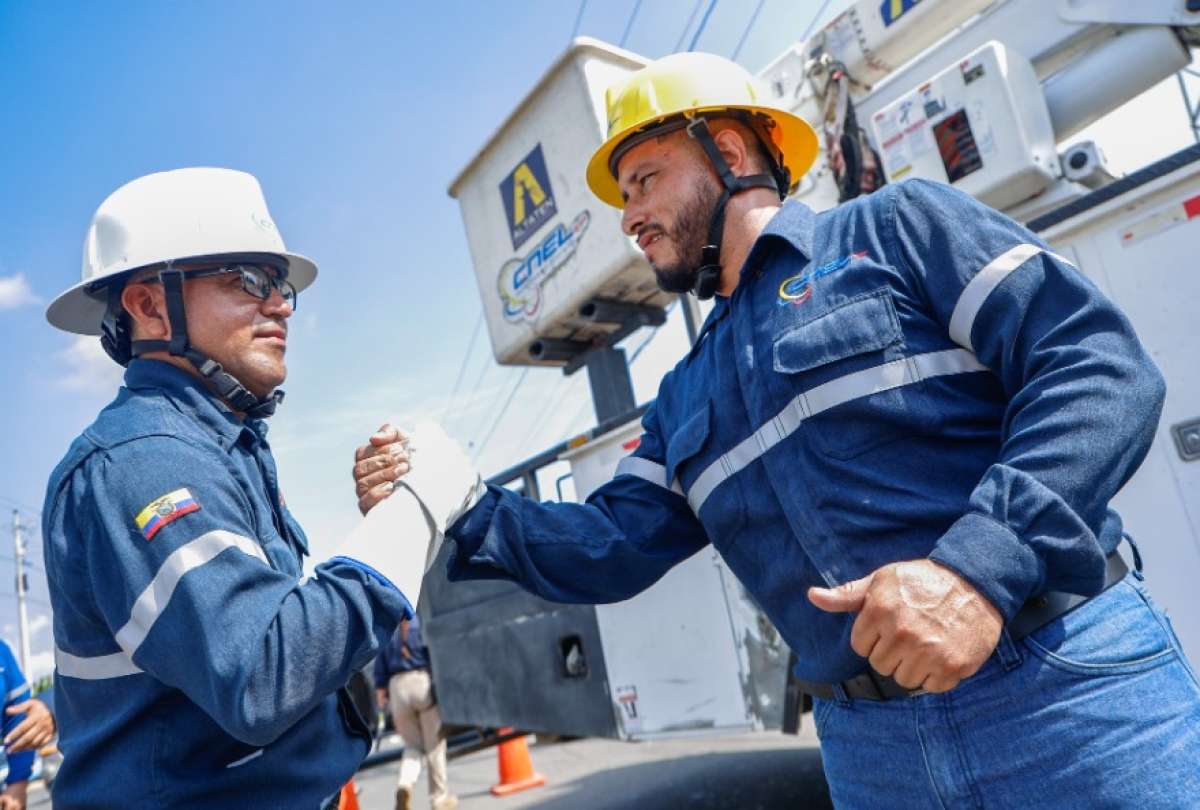 El Gobierno ejecuta intervenciones en iluminaci&oacute;n, ampliaci&oacute;n de v&iacute;as y financiamiento productivo en El Oro.