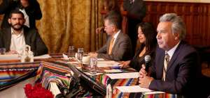 El presidente Len&iacute;n Moreno se reuni&oacute; con los integrantes del frente que apoya la Revoluci&oacute;n Ciudadana.