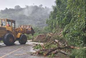 Vía Calacalí - Nanegalito, también cerrada por las lluvias