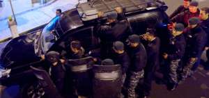 El polic&iacute;a Froil&aacute;n Jim&eacute;nez muri&oacute; de un disparo cuando escoltaba el veh&iacute;culo en el que se evacu&oacute; al presidente Rafael Correa del hospital policial, el 30 de septiembre de 2010.
