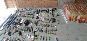 Parte de la evidencia recogida dentro de un operativo de control en este centro penitenciario.