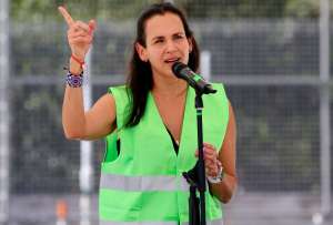 Inés Manzano, ministra de Energía y Minas, confirmó que la compensación continuará hasta marzo.