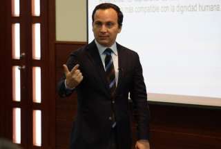Gobierno rechaza acusaciones contra asesor Aparicio Caicedo