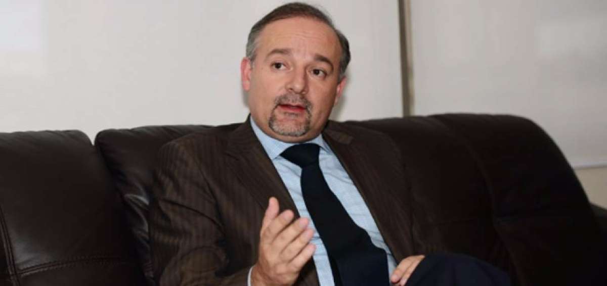 Espinosa desmiente informaci&oacute;n de sobreprecios en construcci&oacute;n de hospitales del IESS