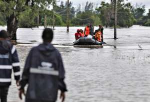 Las lluvias en Mozambique dejaron 103 muertos. El presidente de ese pa&iacute;s no viajar&aacute; al Foro Econ&oacute;mico Mundial para atender la emergencia.