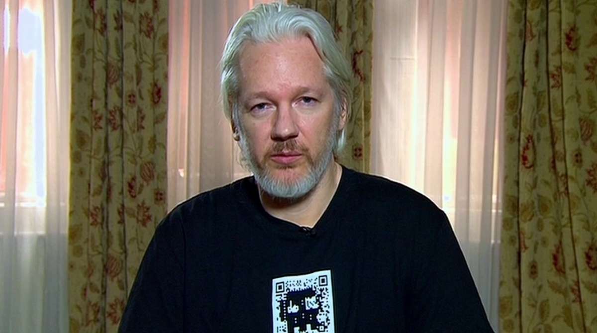Versiones distintas entre Francia y WikiLeaks sobre supuesto pedido de asilo de Assange 