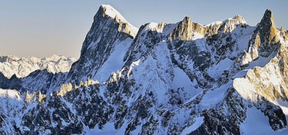 Mueren dos espa&ntilde;oles escalando una cascada congelada en los Altos Alpes franceses