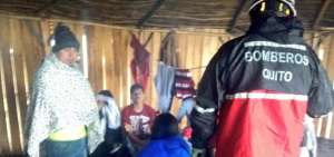 Personal de Bomberos Quito rescat&oacute; a 12 excursionistas que se hab&iacute;an extraviado en el Rucu Pichincha.