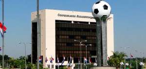 Conmebol piensa en torneo de f&uacute;tbol entre europeos y sudamericanos
