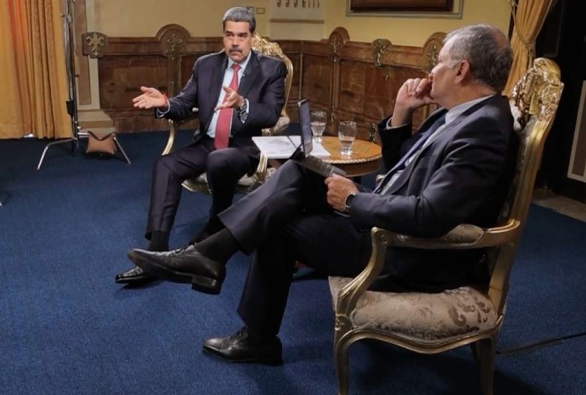 Rafael Correa entrevista a su amigo Maduro: “¿Existe el Cartel de los Soles?”