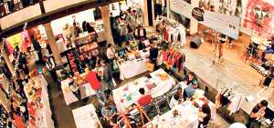 La feria La Carishina, desde 2013, ofrece una oportunidad a los dise&ntilde;adores emergentes de la capital y no descarta ir a otras ciudades.     