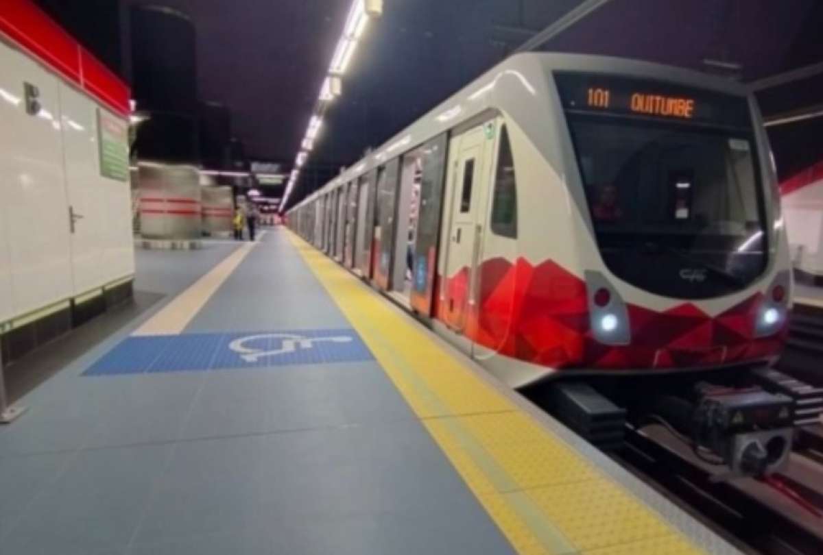 El Metro de Quito cuestiona el examen de Contraloría y sostiene que la operación continuará con normalidad.