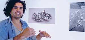 El artista expone en la galer&iacute;a quite&ntilde;a M&aacute;s Arte, ubicada en la Av. 12 de Octubre N26-48 y Abraham Lincoln. Estar&aacute; abierta hasta la pr&oacute;xima semana.
